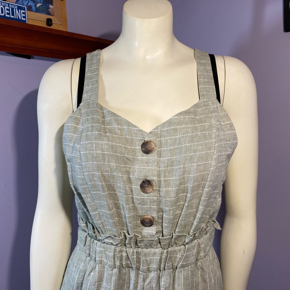 Romeo & Juliet Couture Jumpsuit - Picture 2 of 16